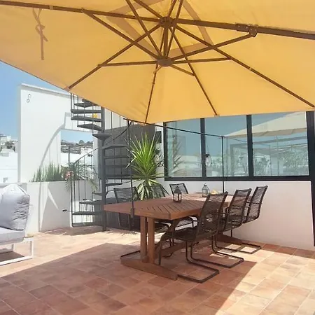 Close To The Beach And The Center